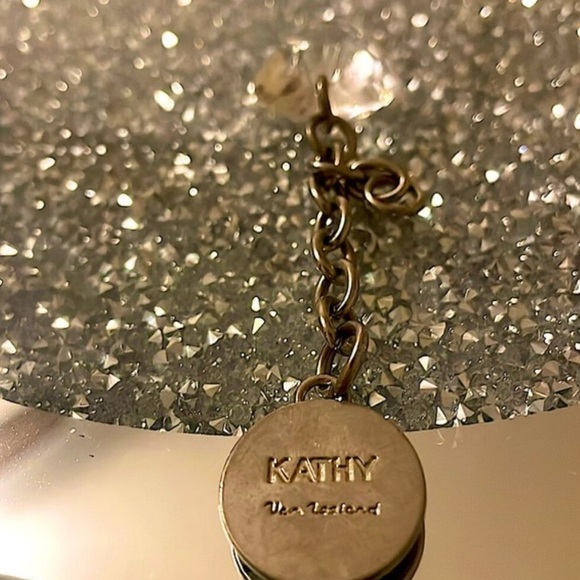 CELEBRITY PINK Distressed Jeans (5)*BONUS GIFT* - Picture 7 of 9